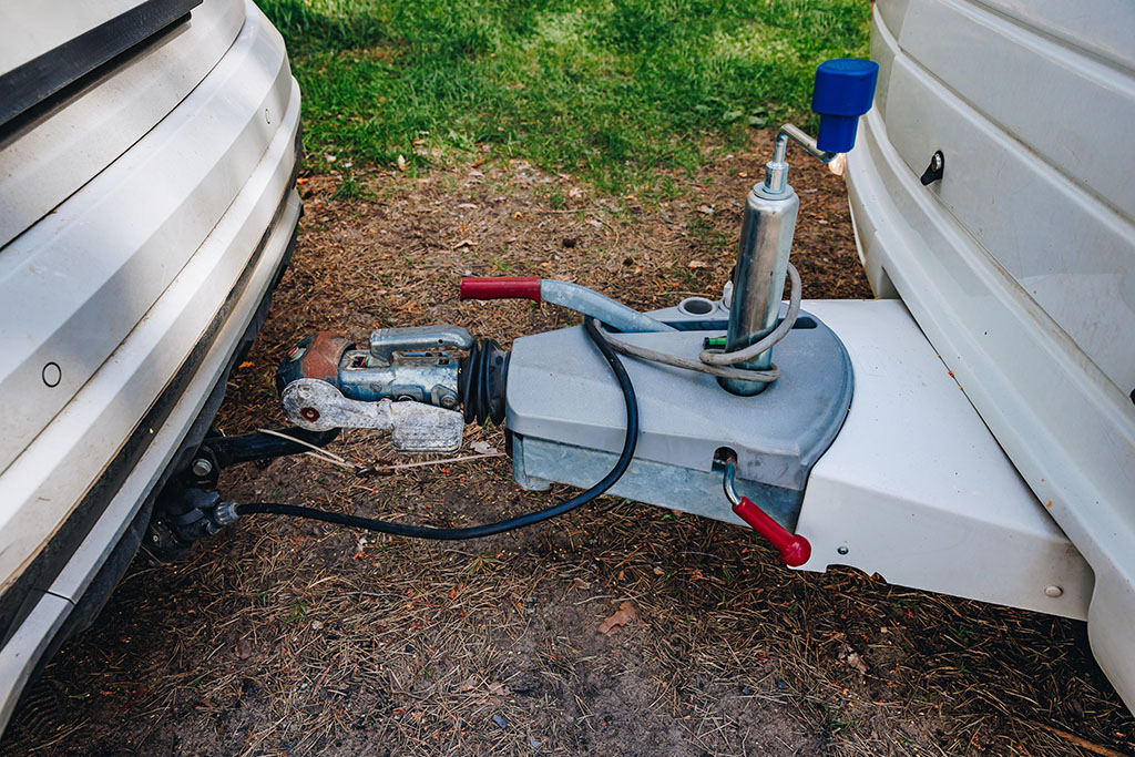 Hooking Caravan Car Сouple Trailer