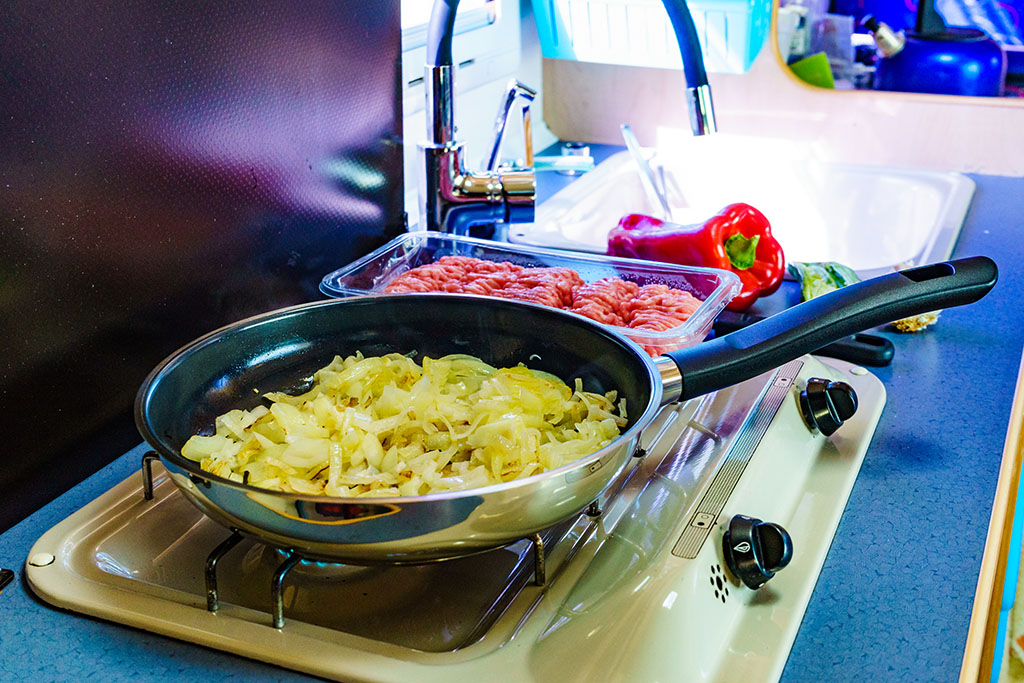 Easy Caravan Meals Caravan RV Inside Kitchen Area Cooking.